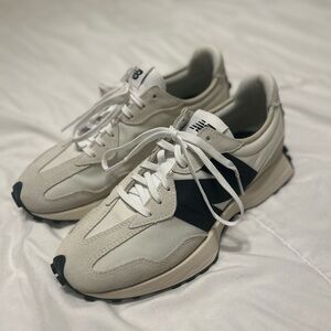 New Balance 327